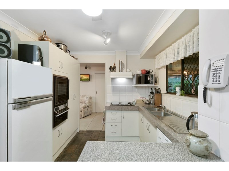 18 Gunyah Grove, Ashmore QLD 4214