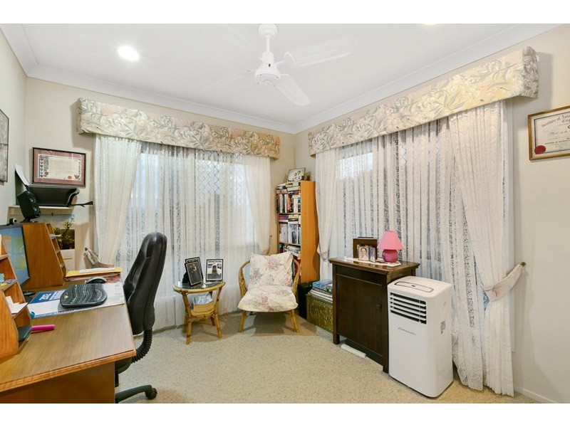 18 Gunyah Grove, Ashmore QLD 4214