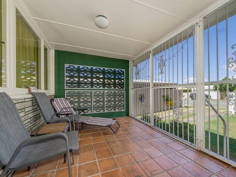 13 First Avenue, Labrador QLD 4215