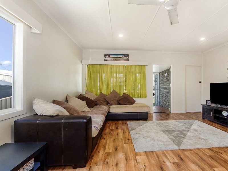 13 First Avenue, Labrador QLD 4215