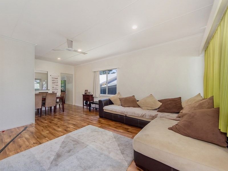 13 First Avenue, Labrador QLD 4215