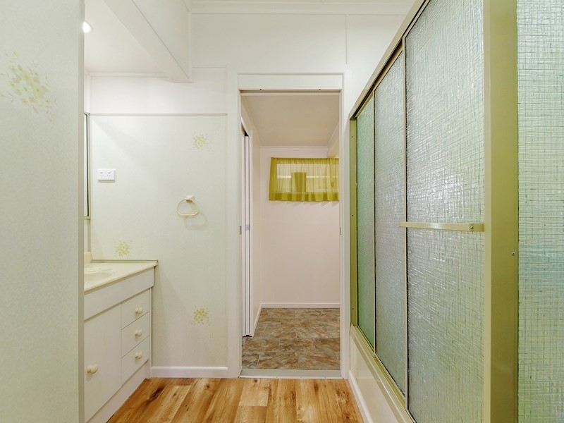 13 First Avenue, Labrador QLD 4215