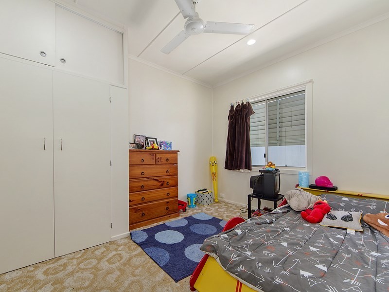 13 First Avenue, Labrador QLD 4215