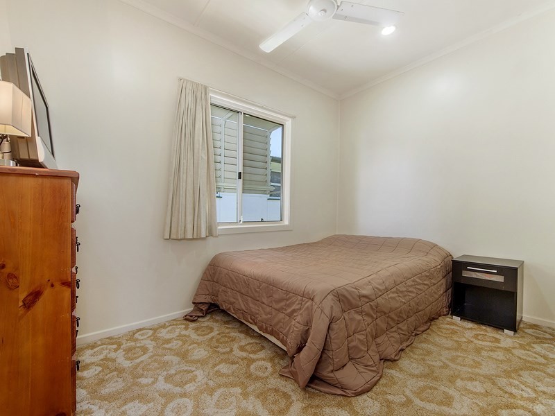 13 First Avenue, Labrador QLD 4215