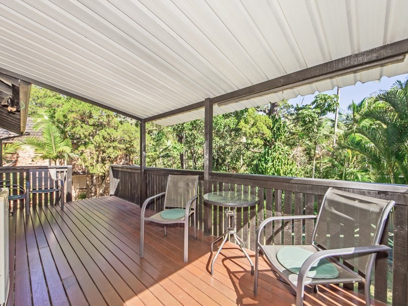 4 Akes Avenue, Southport QLD 4215