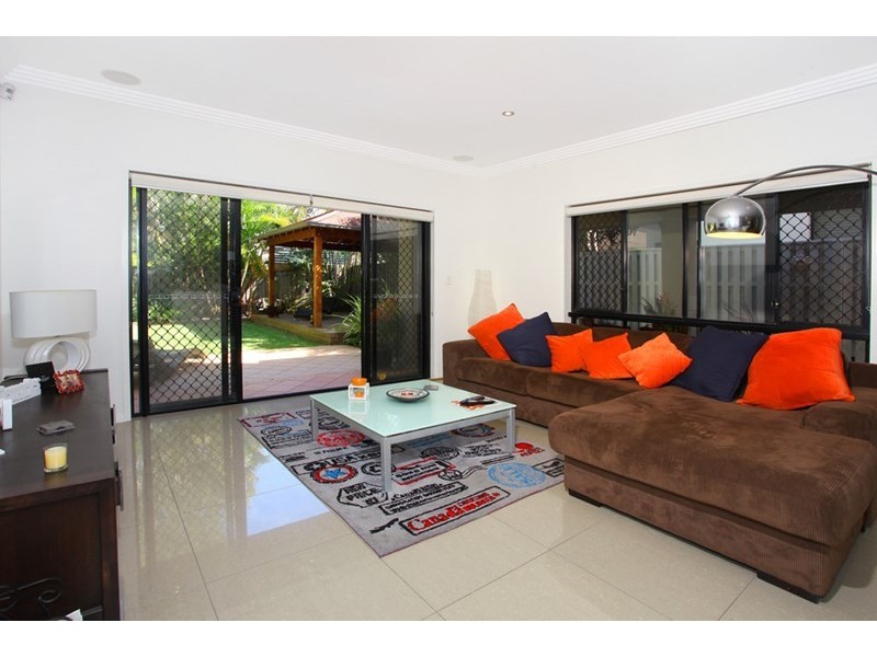 10 Meron Street, Southport QLD 4215
