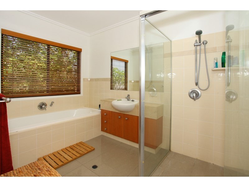 10 Meron Street, Southport QLD 4215