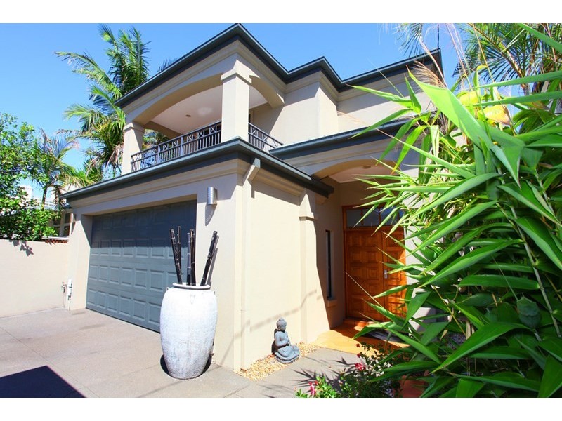 10 Meron Street, Southport QLD 4215