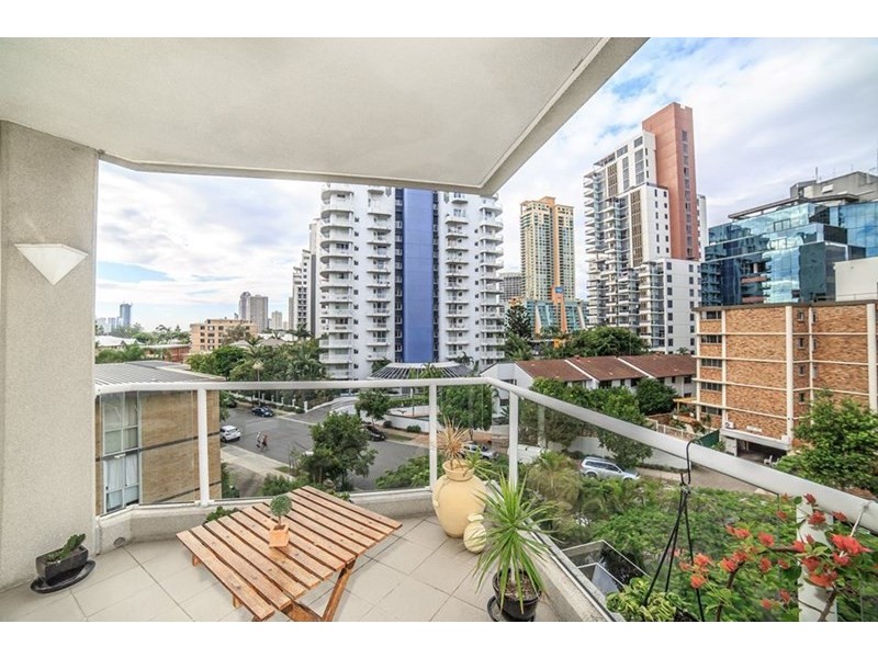 3/20 Riverview Parade, Surfers Paradise QLD 4217