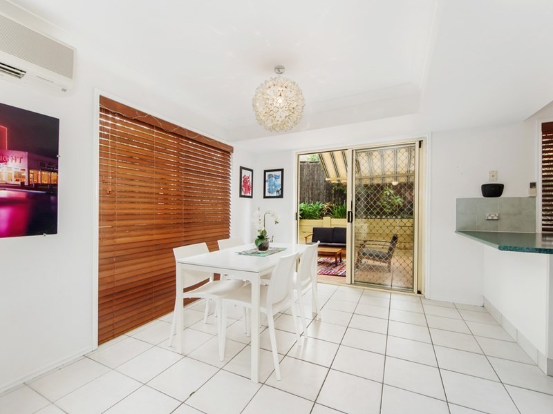 4/33 Ward Street, Southport QLD 4215