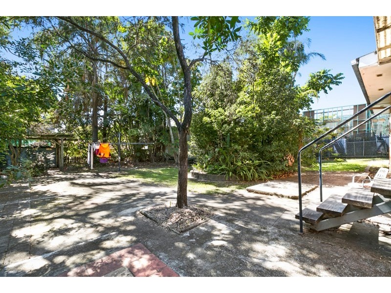 37-39 Minnie Street and 42 Allan Street, Southport QLD 4215