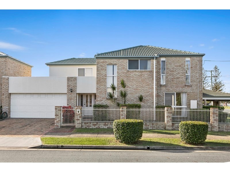 1/64 The Esplanade, Paradise Point QLD 4216