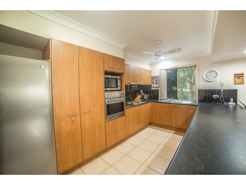 2/100 Kumbari Avenue, Labrador QLD 4215