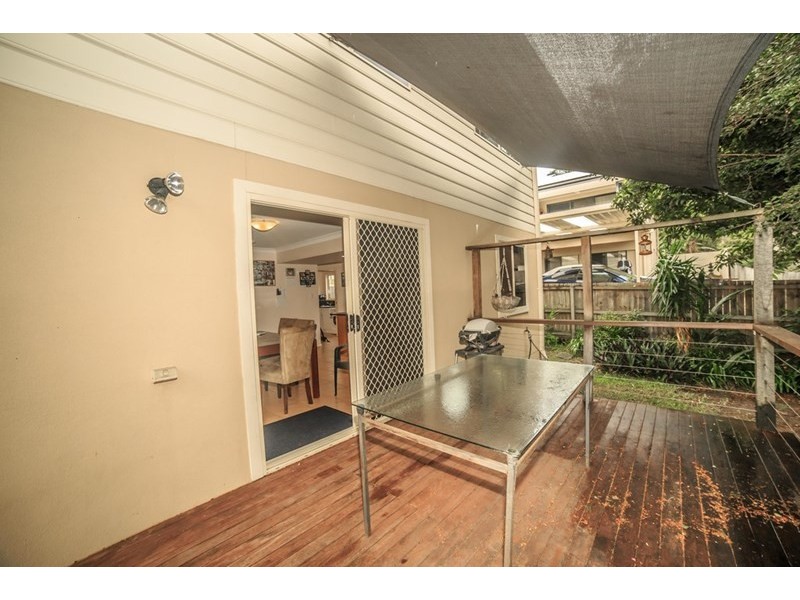 2/100 Kumbari Avenue, Labrador QLD 4215