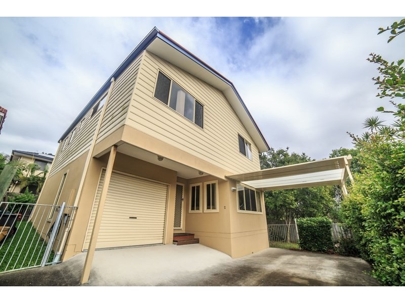 2/100 Kumbari Avenue, Labrador QLD 4215