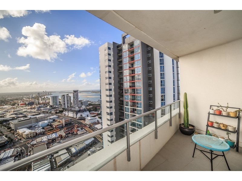 23207/5 Lawson Street, Southport QLD 4215