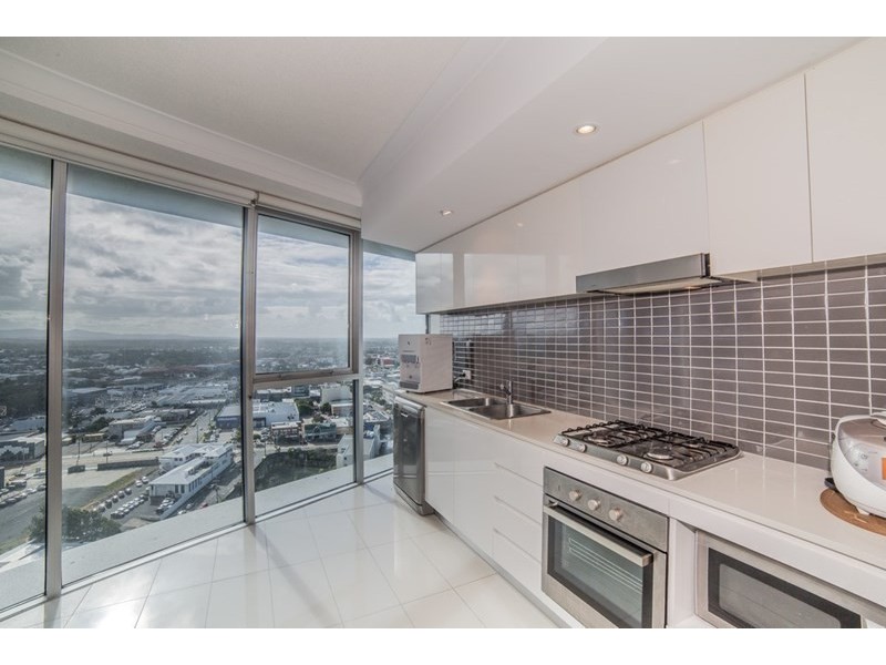 22206/5 Lawson Street, Southport QLD 4215