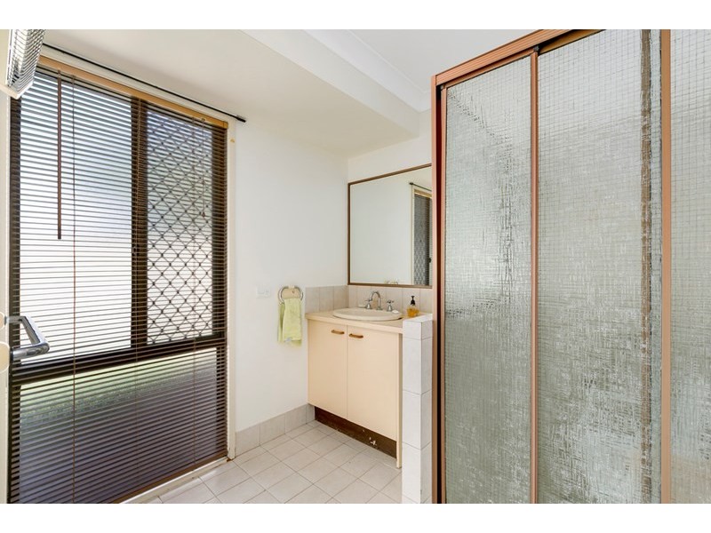 59/37 St Kevins Avenue, Benowa QLD 4217