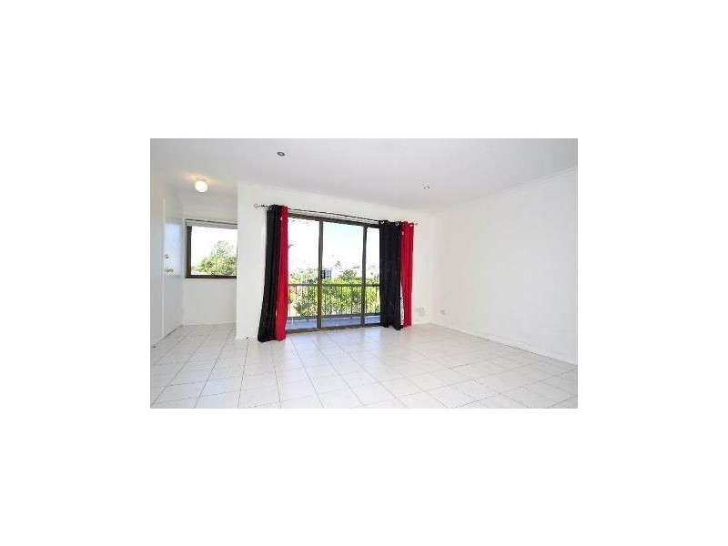 11/27 Whiting Street, Labrador QLD 4215