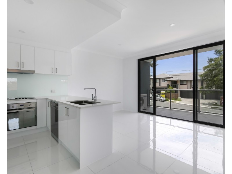 11 Anne Street, Southport QLD 4215