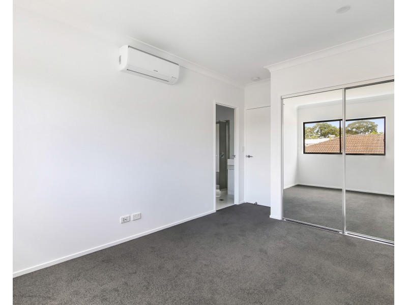 11 Anne Street, Southport QLD 4215