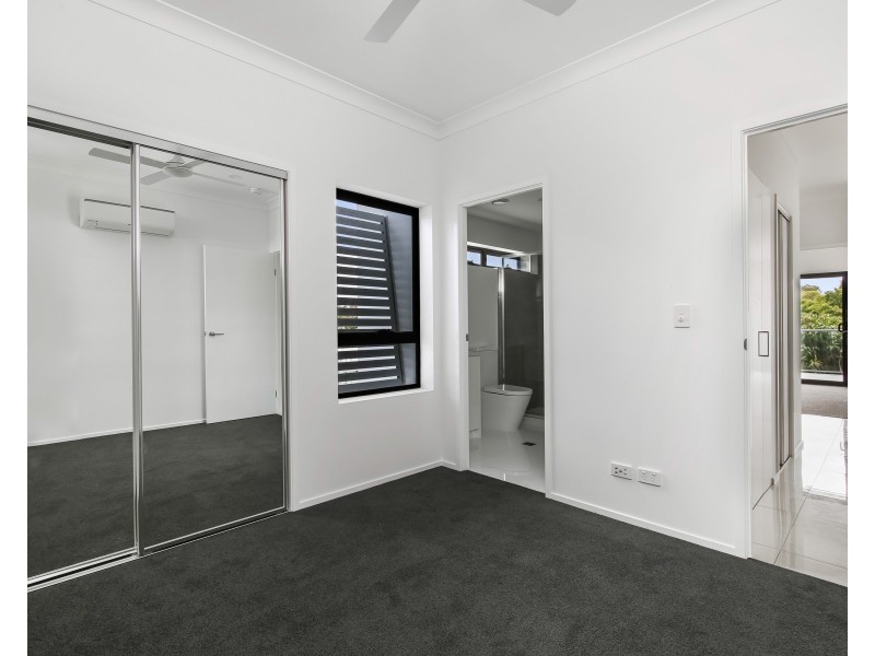 11 Anne Street, Southport QLD 4215