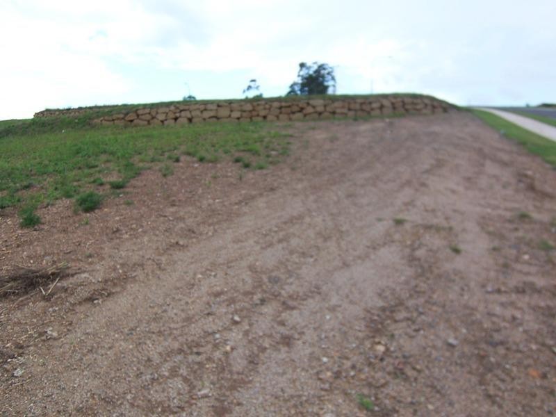 Pacific Pines QLD 4211