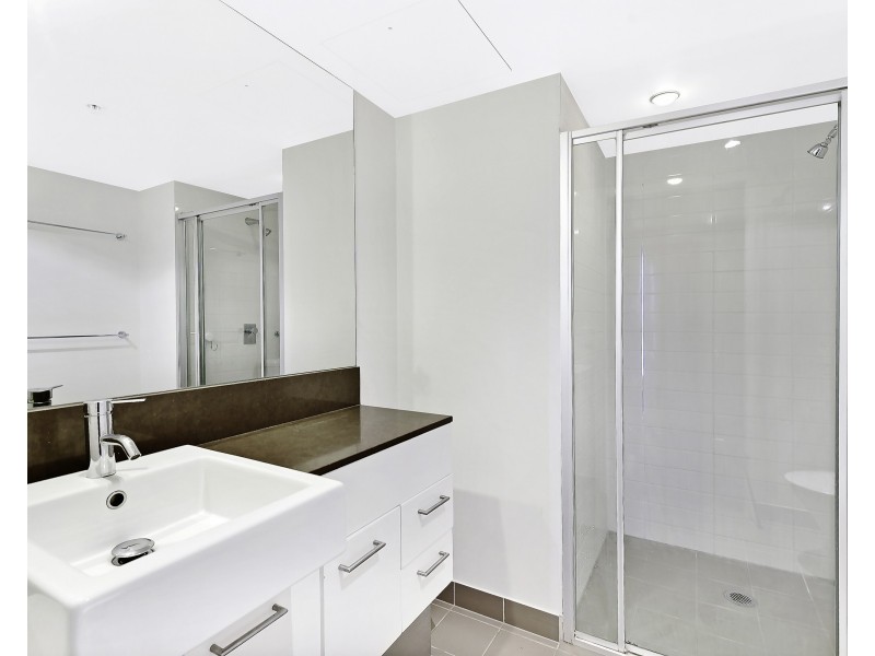 1142/56 Scarborough Street, Southport QLD 4215