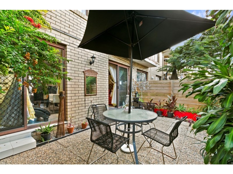 11/9 Proud Street, Labrador QLD 4215