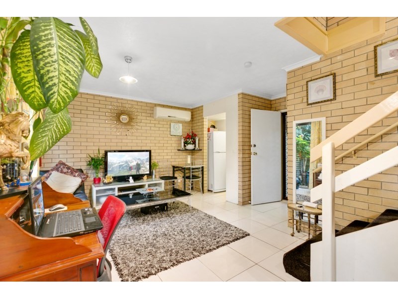 11/9 Proud Street, Labrador QLD 4215