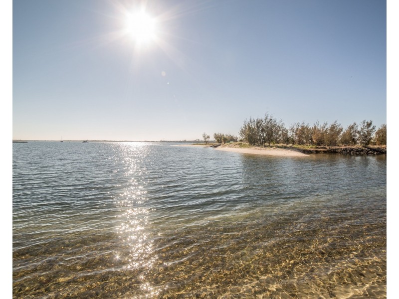 105/132 Marine Parade, Southport QLD 4215