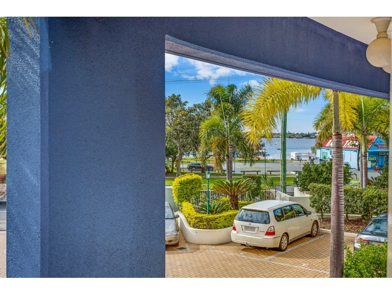 19/106 Marine Parade, Southport QLD 4215