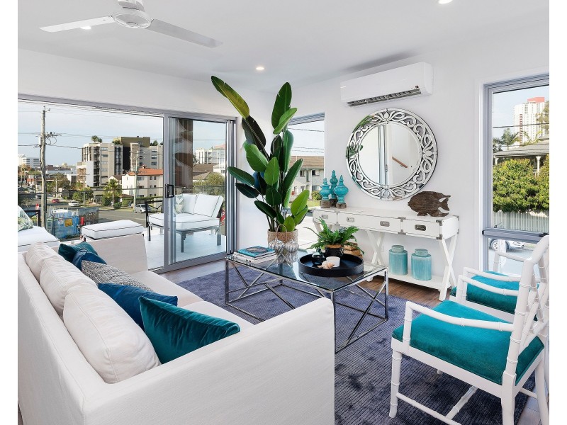 Units 1-6/18 Lenneberg Street, Southport QLD 4215