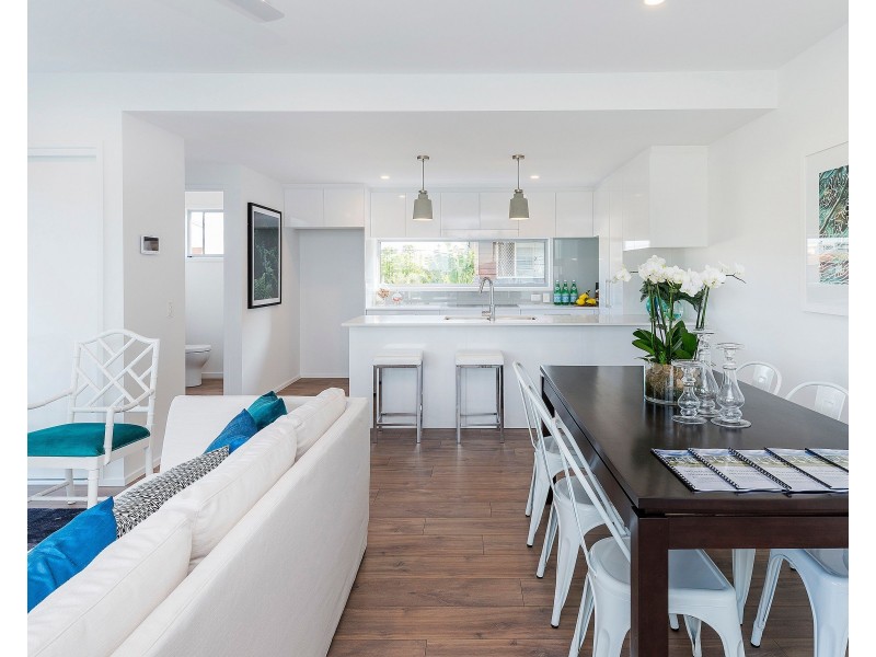 Units 1-6/18 Lenneberg Street, Southport QLD 4215