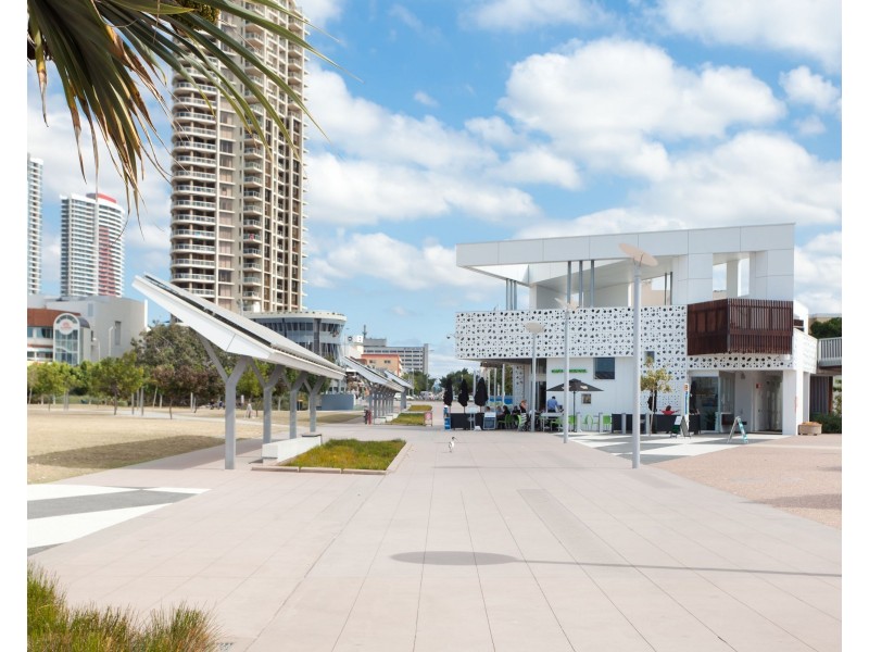 Units 1-6/18 Lenneberg Street, Southport QLD 4215