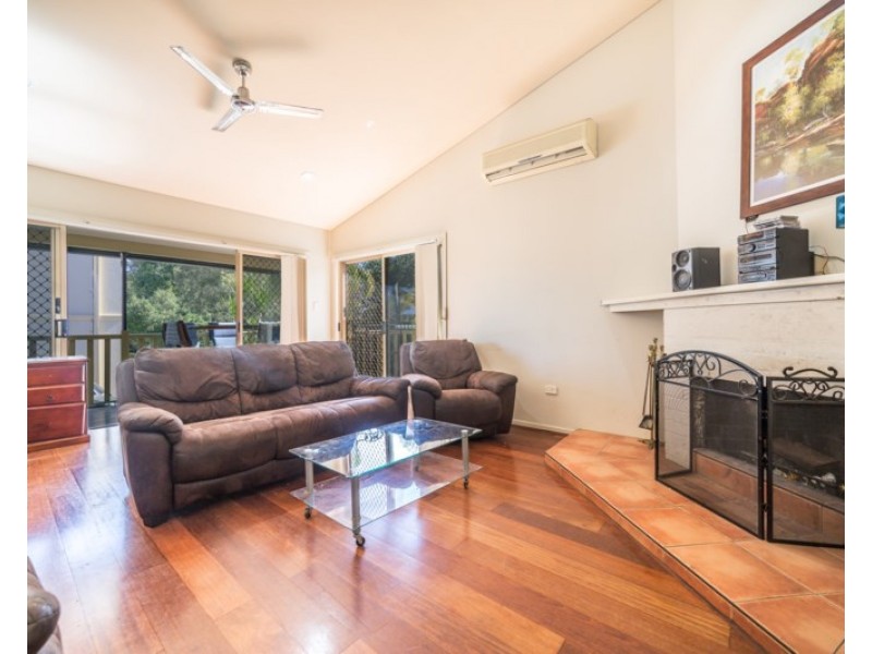 1/21 Harley Street, Labrador QLD 4215