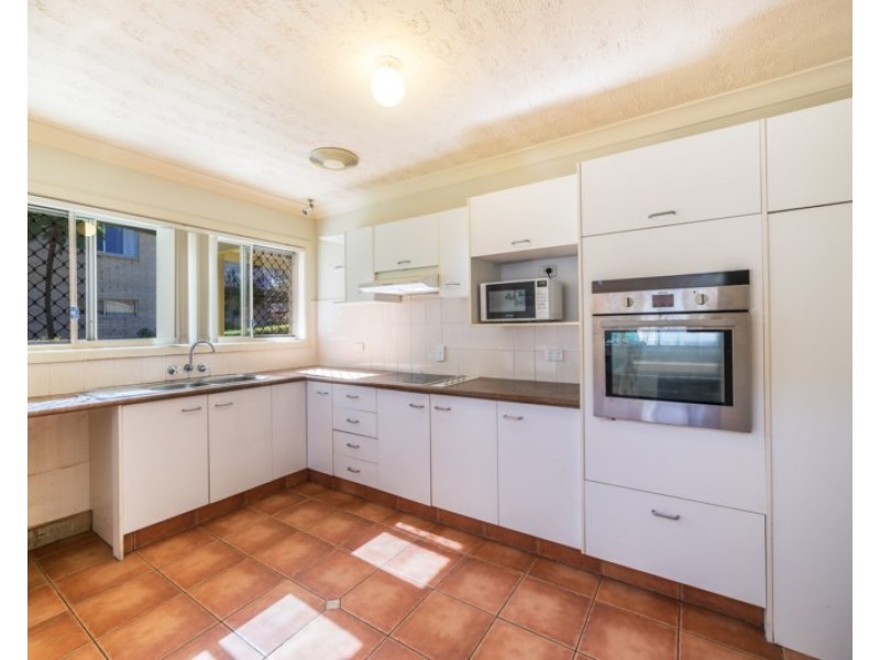 1/21 Harley Street, Labrador QLD 4215