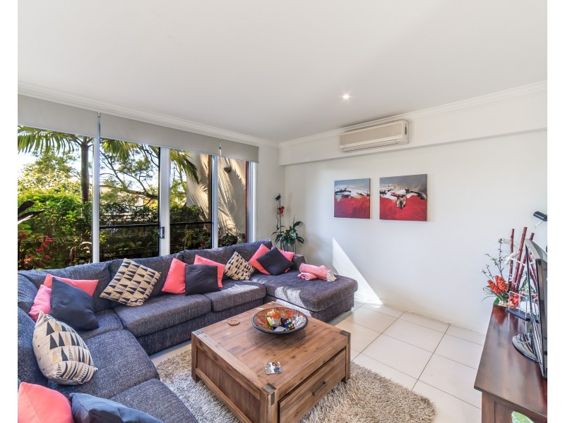 1/38 Government Road, Labrador QLD 4215