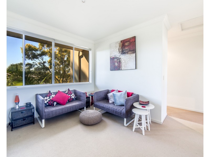 1/38 Government Road, Labrador QLD 4215