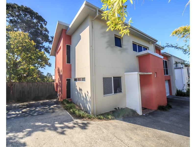 1/38 Government Road, Labrador QLD 4215