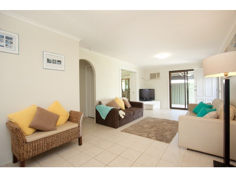 2/8 Telopea Street, Labrador QLD 4215