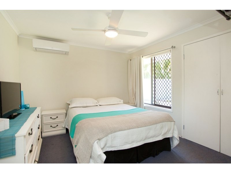2/8 Telopea Street, Labrador QLD 4215