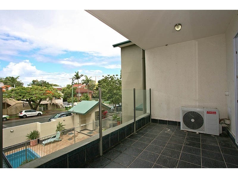 9/18 Rose Street, Southport QLD 4215