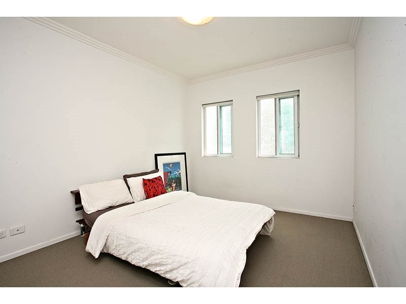 9/18 Rose Street, Southport QLD 4215