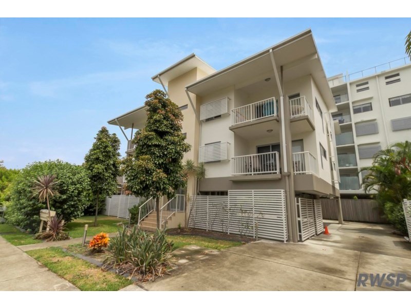 6/7 Phillip Street, Labrador QLD 4215