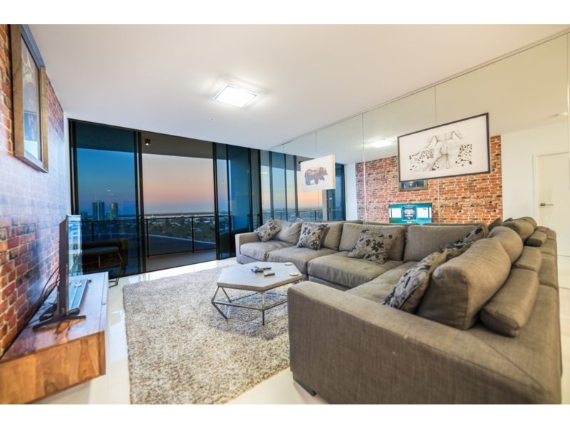 21204/5 Harbour Side Court, Biggera Waters QLD 4216