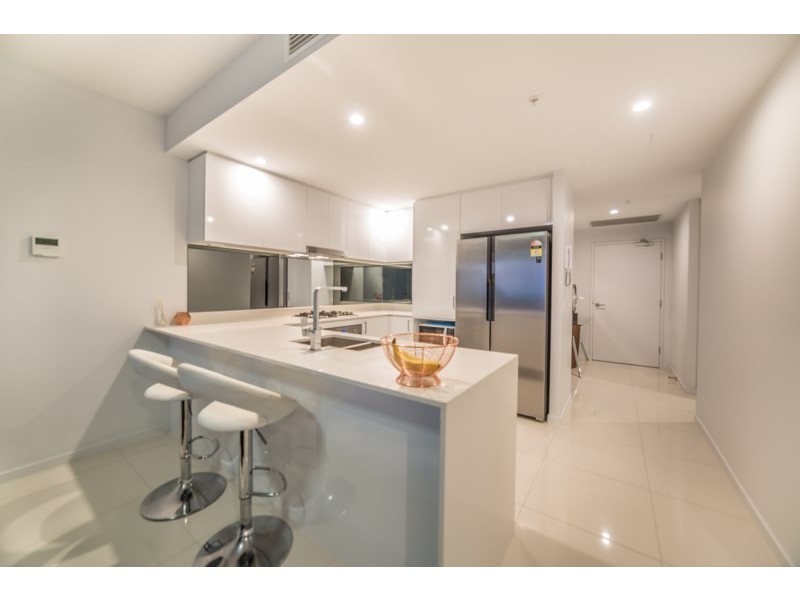 21204/5 Harbour Side Court, Biggera Waters QLD 4216