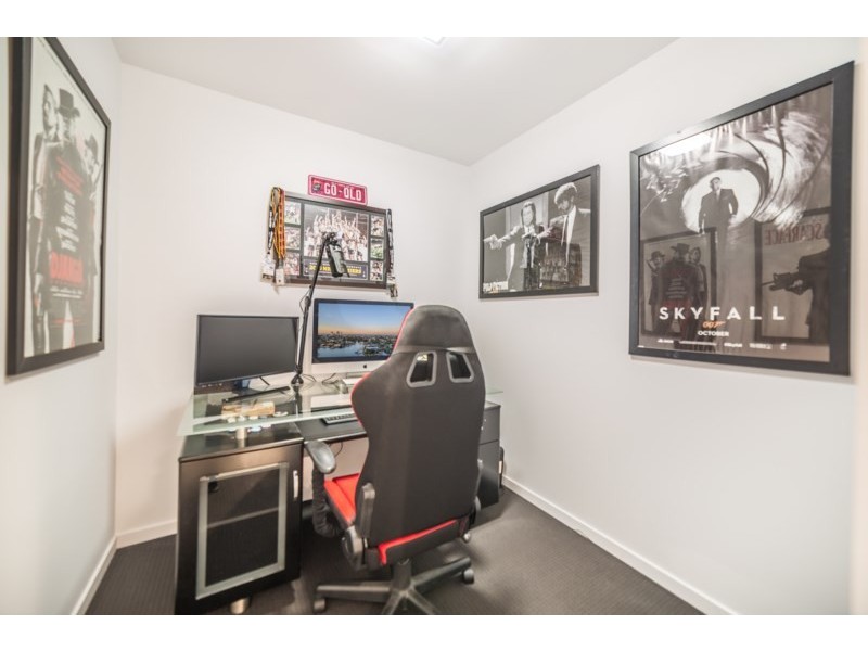 21204/5 Harbour Side Court, Biggera Waters QLD 4216