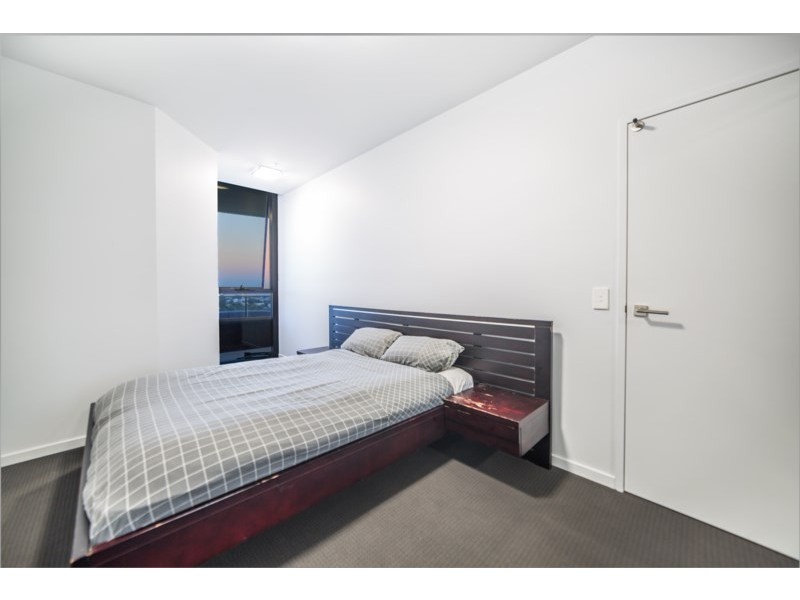 21204/5 Harbour Side Court, Biggera Waters QLD 4216