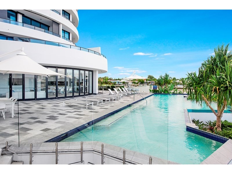 21204/5 Harbour Side Court, Biggera Waters QLD 4216